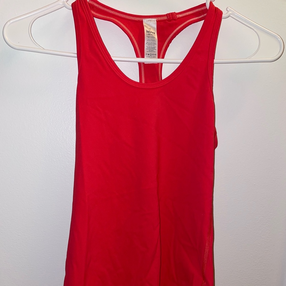 LULULEMON IVVEVA GIRLS TANK SIZE 10 (fits like 0-2 in lulu)